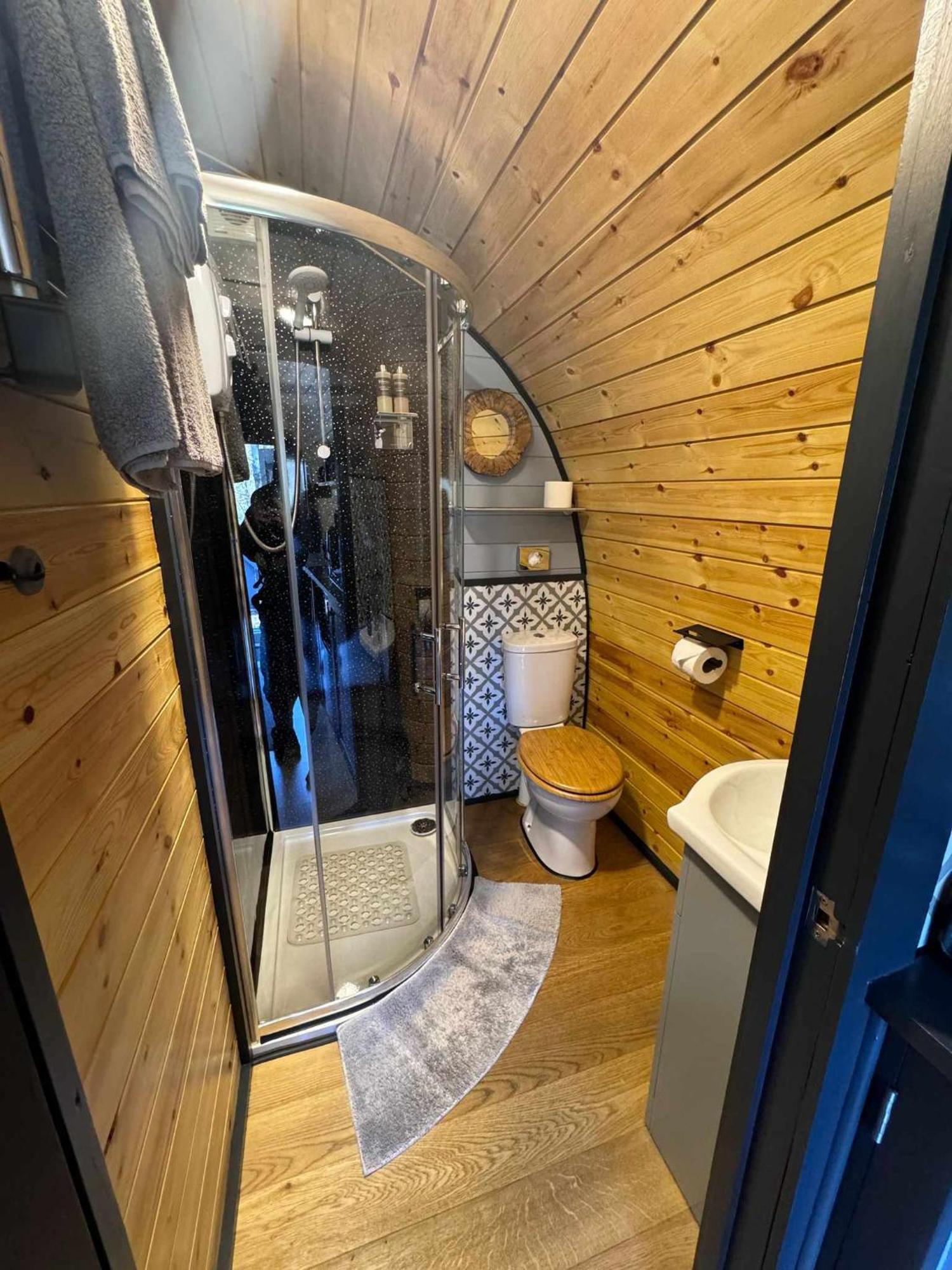 Riverside Pod, West Highland Way Holidays Kinlochleven Exterior photo